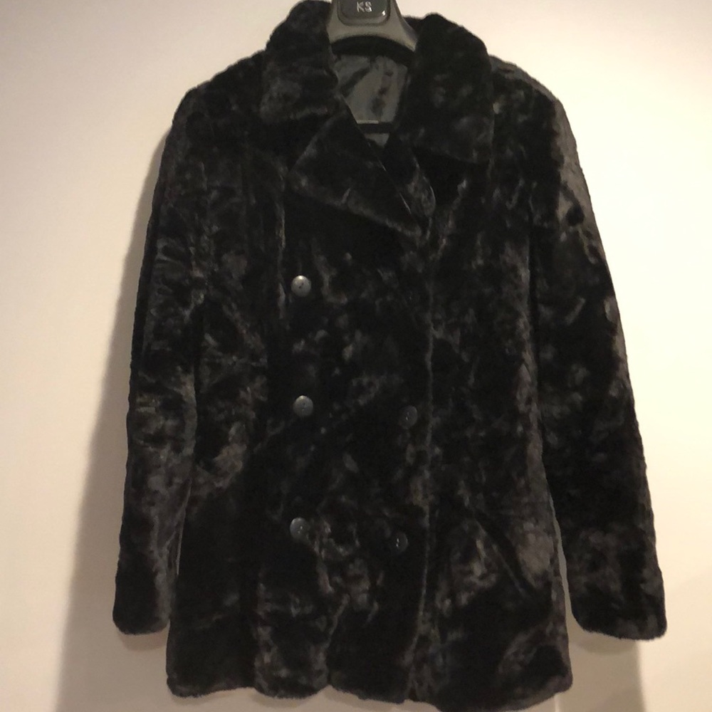 Reversible jacket faux fur/nylon